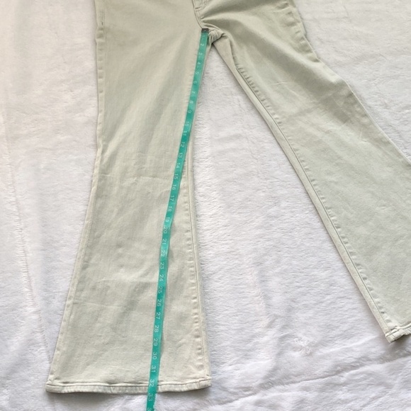 New With Tags Anthropologie Pilcro Light Bleach Wash Flare Jeans, Size 30 - Picture 6 of 13